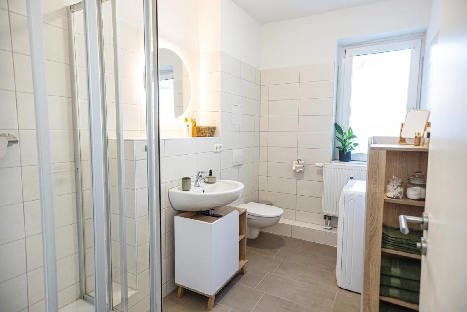 Blossfeld-Apartments Geraeumige Stadtoase Mitten Im Zentrum Mit 3 Schlafzimmern, Gratis Parkplatz, W-Lan, Netflix Iéna Extérieur photo